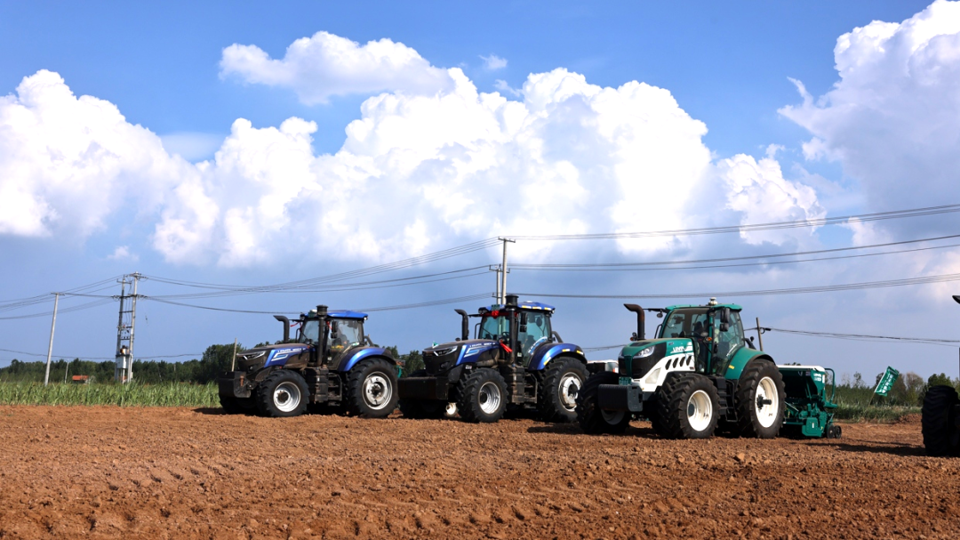 LOVOL Combined Seed Drill & Hydraulic Flip Plow Field Demo